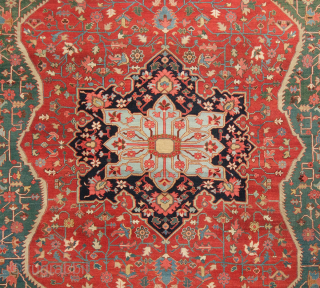 Fine quality Persian Serapi Carpet circa 1880 size 300x415 cm                       