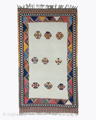 Unusual Qashqai Kilim circa 1890 size 160x285 cm                         