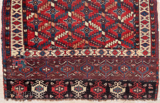 Turkmen Igdir Engsi Fragment circa 1800 size 128x152 cm                        