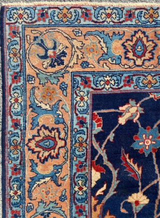 Tabriz Carpet Fine quality Circa 1920 Size:270x355 cm                         