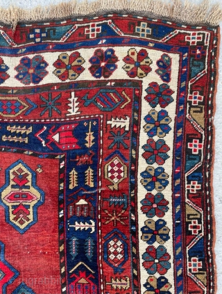 19th Century Karabag Rug Size : 162 x 244 cm                       