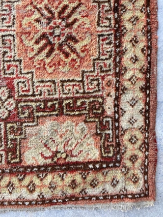 Middle of the 19th Century Khotan Rug in original condition.
Size: 75x100 cm                     