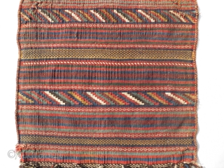 Lovely tribal Persian bag (Khamseh)very fine-spun good rich vegetable dyes with a piece of silk Pale green.good condition size 116x60cm             