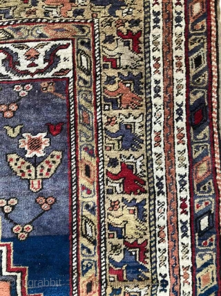 Sizes 6.1/ 4.3 inches
155cm / 110cm
Antique 19th century anatolian rug Mujur.
In good condition 
To take from Los Anjeles
Or sending is possible too.
Price :  best offer       