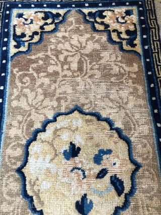 Chinese antique rug Ningxia, 18th century
Size 4/ 2.3 inche
100/60cm
To pick up from Los Angeles
Sending also available
Price: the best offer
              