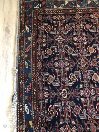 Very nice colorful persian rug Mahal
Price 500 euro with shipping

Size 145cm/187cm                      