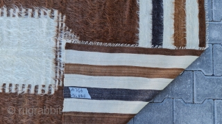 Size : 134 x 160 (cm),
East anatoli, Natural wool .
Blanket .                      