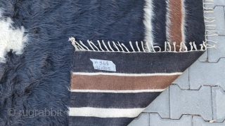 Anatolian Goat Hair (Angora Wool) Siirt blanket. Size : 136 x 205 (cm).                    