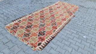 Size ; 150 x 355 cm,
Central anatolia, Eskisehir (Sivrihisar)                        