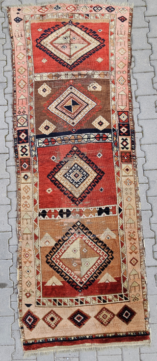 Size ; 87 x 267 cm,
Central anatolia, Sivas (Sarkisla)                        