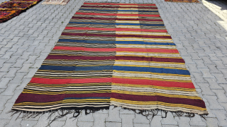 Size ; 214 x 383 cm,
Old manastir.
One piece with direct interlocking, not stitched in the middle.                 