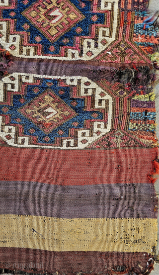 East anatolia, Reyhanli tribe 
Size ; 100x110 cm                         