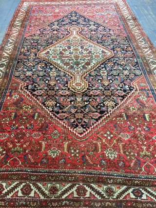Antique Handmade Persian Bakhshayesh Rug,All in natural,good pile,soft and good Condition,lovely design,Clean,Wool&Cotton,Around 100 years old

Size:288cm by 168cm                