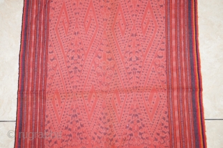 #RB021 Borneo kain kebat woman ceremonial skirt Kalimantan Indonesia, hanspun cotton natural dyes warp ikat, good condtion, early to mid 20th century, size: 122 x 54 cm      