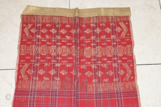 #rb 045 Minangkabau head cloth / shoulder cloth, Minangkabau people west Sumatra Indonesia, late 19th century, cotton silk gold threat supplementary weft weave natural dyes, good condition with small holes. size: 248  ...