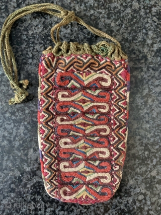 A superb and very fine antique silk embroidered Turkoman Turkmen bag attribute to Yomud / Yomut tribes. Dating to the 19th century, this excellent Central Asian embroidery has wonderful workmanship with an  ...