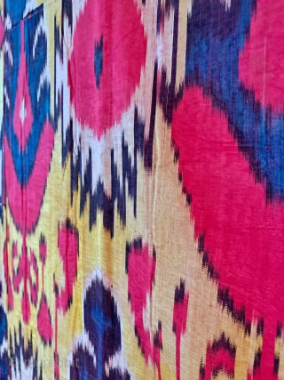 An excellent and rare antique Uzbek silk adras Ikat hanging from Bukhara / Bokhara, dating to the 3rd quarter of the 19th century. This beautiful example is a silk warp and red  ...