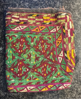 A fine Antique Turkoman / Turkmen Ersari tribe silk embroidered bag ...