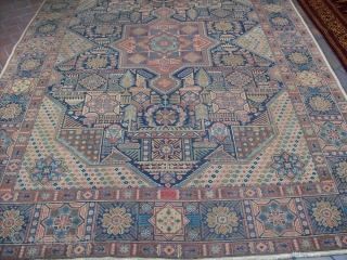 PERSIAN HERIZE CIRCA 100 YEARS VIBRENT COLOURS COLLECTIVE ART HARD TO GET  SMILER DESIGN NO REPAIR LOW PILE SIZE:7+ * 10+ FT
JALAL CARPETS
21 CUSCADEN RD #01-06 SINGAPORE
TEL:65-81706907/65-6235147     