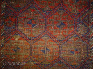 Early Baluch Guls in Hexagon lattice small rug with heavy even wear. Viewed on the verso it can be enjoyed as a flatweave. USD 325.- includes shipping in the U.S. Please check  ...