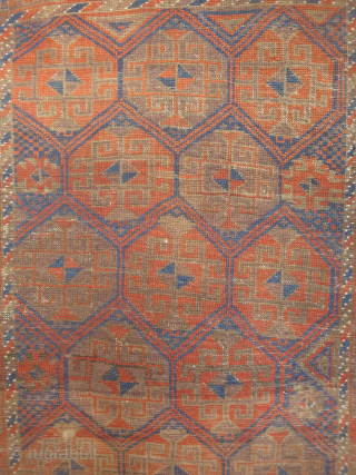 Early Baluch Guls in Hexagon lattice small rug with heavy even wear. Viewed on the verso it can be enjoyed as a flatweave. USD 325.- includes shipping in the U.S. Please check  ...