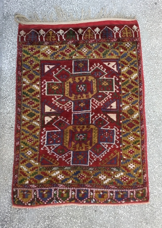 Central Anatolian Rug (Derbent)19th Century
Size:176x131cm.  /   6”x4’4”                       