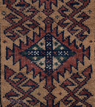 Late 19th century beluch balesh
size:90 x 45 Cm
        3"x1'6"                 