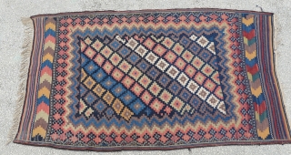 Bahtiyari kilim rug
size:209x126cm
        7"x4'2"                      