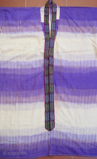 Uzbek Silk Ikat Dress C.1900 in good condition
Size:120 x 161 Cm                      