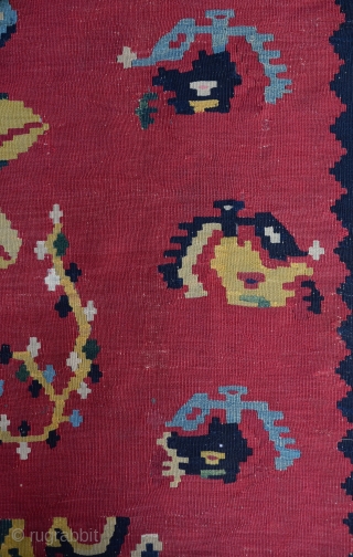 Antique Immigrant Kilim
 Size:149 x 204 Cm
         4'11"x6'9"                 