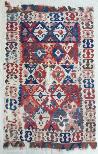 Central Anatolian ‘Sivrihisar’  Kilim.Early 19th Century 
Size:102x160cm
         3’4’x5’3”                