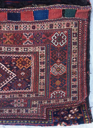 Bakhtiari (Khordjin) Saddle Bag /Good Condition
Size:124x96cm / 4’1”x3’2”                         