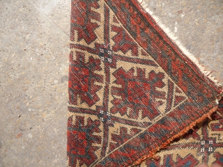 Camel ground balisht with early age and snow flakes desigen,all original without any repair or work done,very fine weave,all natural colors.Size 3'2"*1'6".E.mail for more info and pics.      