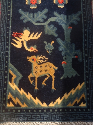 Beautiful Small Chinese Rug with deer and swan,good colors and nice design.Size 3'5"*1'5".E.mail for more info and pics.               