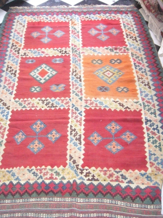 Supereb Qashqai Kilim,very fine weave,nice colours,good desigen,all original,very good pce,Size7'10"*5'.Look more good in day light,Handwashed Ready for use,E.mail for more info.            