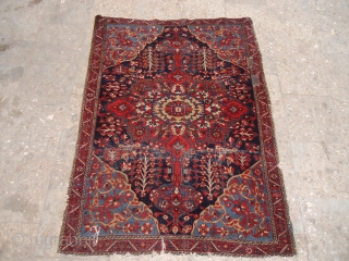 Beautiful early Farahan Rug with great natural colors and very nice design,good weave.Some condition issues.Size 4'9"*3'6".E.mail for more info and pics.            