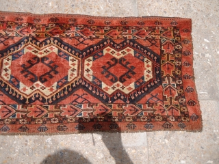 Beautiful jalor with all good natural colors good age and shining wool,all original.Size 4'*1'6"..E.mail for more info and pics.              