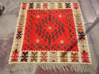 Saroky Kilim with rare size and very fine weave,the best colors,excellent condition.the best colors,very nice design.Size 4'6"*4'6".100% wool on wool.E.mail for more info.          