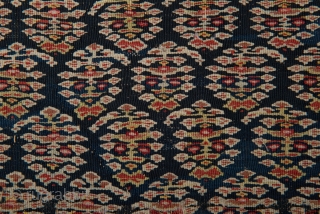 Very Fine Senneh Boteh Gul Kilim
Size:5'10" X 4'6"                         