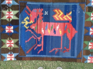  Swedish "Röllakan"kilim horse
size 5'0 x 2'7'' Ft
                         