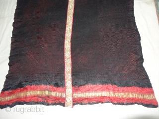 Khoja bandhni (Tie and Dye) Odhani on Gajji-Silk with Real Zari Border,This Particular bandhni is from south Kutch, Kutch Gujarat, India. Its size is 85cmX150cm. C.1900.Very rare type of Tie and Dye  ...