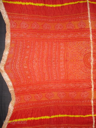 Tie and Dye Silk Odhani(Bandhani)From Kutch Region,Gujarat,India,19th c.Condition is good.Its size is 125cmx135cm(DSC08112 New).                   