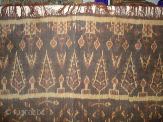 Finely dyed and woven warp ikat shawl from Nggela,Flores in Eastern Indonesia.Patola inspired design.Its size is 120cmX225cm(DSC02448 New).               