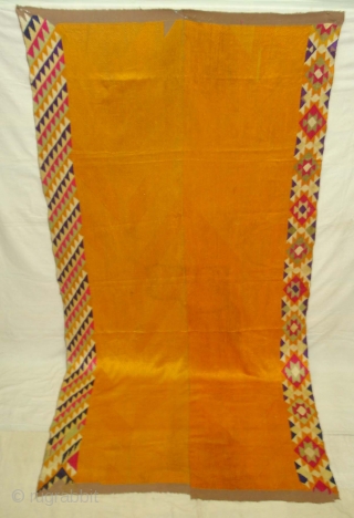 Phulkari From West(Pakistan)Punjab. India.known As Vari-Da-Bagh ,With Rare influence of two Different Design of Panch Rangi Side Borders(DSC04761 New).              