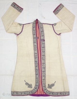 Choga (Coat) Kani Jamawar and Embroidery with keri butis From Kashmir, India. c.1900.
Its Size L-100cm, Round-134cm,Sleeve-19cmX63cm(DSC07527).                 