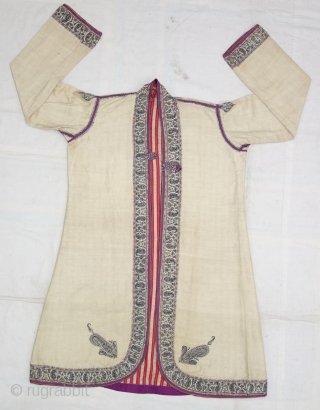 Choga (Coat) Kani Jamawar and Embroidery with keri butis From Kashmir, India. c.1900.
Its Size L-100cm, Round-134cm,Sleeve-19cmX63cm(DSC07527).                 