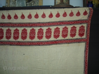 Floral Block Printed Cotton Odhana From Nakhatrana,District of Kutch,Gujarat,India.Its size is 140X270cm.Condition some very small holes.Its Rare piece of Odhana(DSC01756 New).            