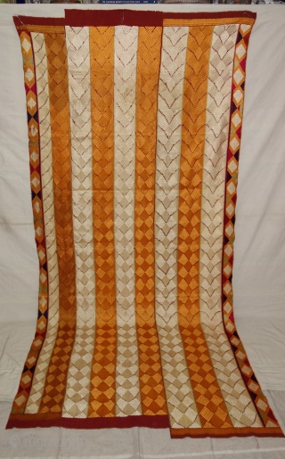 Phulkari From West(Pakistan)Punjab. India.known As Lahariya Design Bagh,With Rare influence of Panch Rangi Side Borders. Handspun cotton plain weave (khaddar) with silk and cotton embroidery.Its size is 115cmX250cm(DSC07878).
     