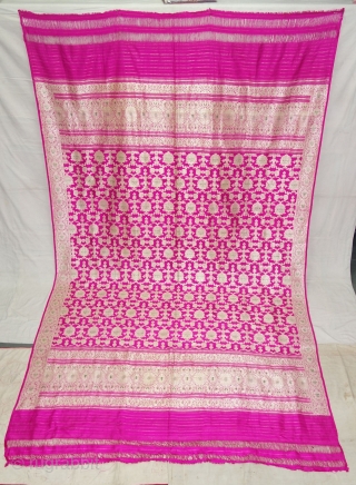 Very Large Size Zari (Real) Brocade Woman’s Dupatta
Silk weave with discontinuous supplementary weft of silver and gold thread.
from Varanasi, 
Uttar Pradesh , India. 
C.18575 - 1900. 

Its Size is 173cm X310cm(DSC09964).  