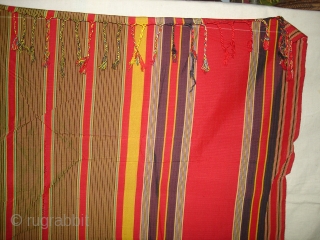 Haaz Shawl From Kerala India.Made for for the Haazi Peoples from Malaysia.Its fabric is silk and Banana leaf mix.19th Century.Its size is 126cmx215cm(DSC04882 New).         